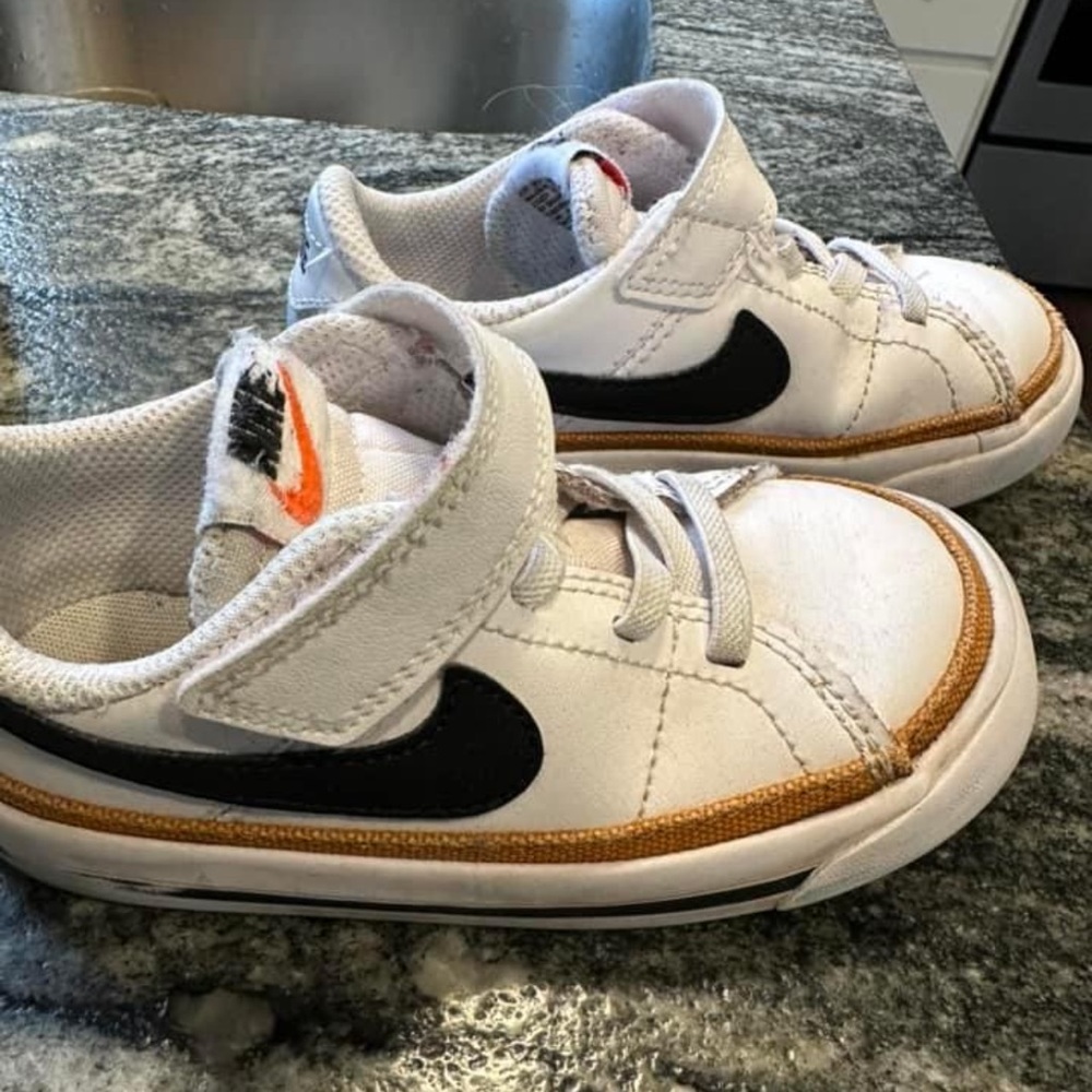 Toddler Nike size 8